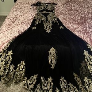 Black and Gold Size 8 Prom Dress